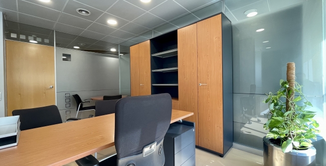 CENTRE NEGOCIS A LA DEVESA