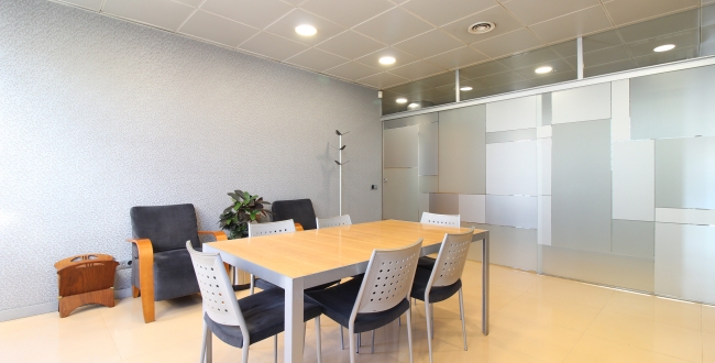 CENTRE NEGOCIS A LA DEVESA