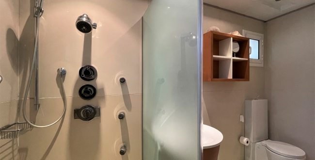 CASA UNIFAMILIAR AMB HABITATGE EN UNA SOLA PLANTA, PRIVACITAT I VISTES A LA ZONA DE PALAU - GIRONA