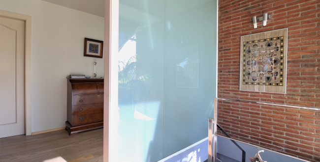 CASA UNIFAMILIAR AMB HABITATGE EN UNA SOLA PLANTA, PRIVACITAT I VISTES A LA ZONA DE PALAU - GIRONA