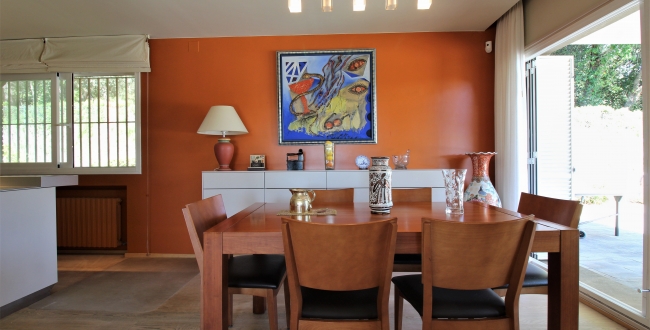 CASA UNIFAMILIAR AMB HABITATGE EN UNA SOLA PLANTA, PRIVACITAT I VISTES A LA ZONA DE PALAU - GIRONA