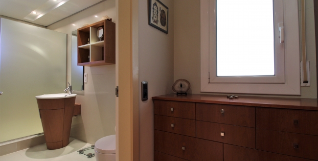 CASA UNIFAMILIAR AMB HABITATGE EN UNA SOLA PLANTA, PRIVACITAT I VISTES A LA ZONA DE PALAU - GIRONA