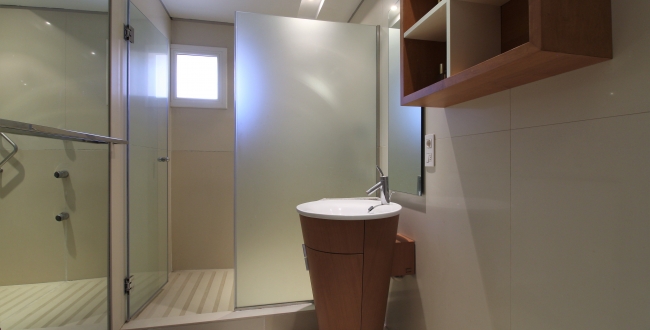 CASA UNIFAMILIAR AMB HABITATGE EN UNA SOLA PLANTA, PRIVACITAT I VISTES A LA ZONA DE PALAU - GIRONA