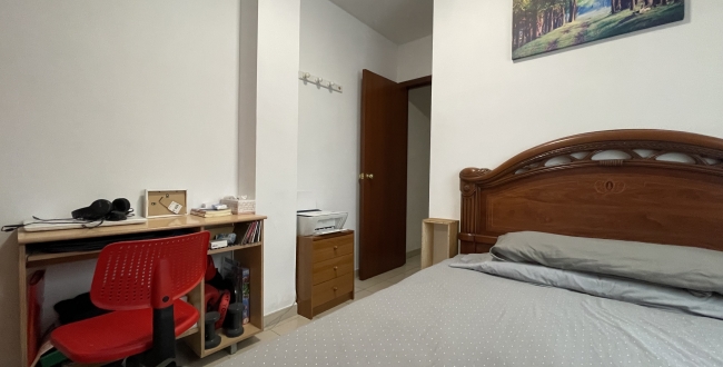 APPARTEMENT AVEC 4 CHAMBRES ET STOCKAGE INCLUS DANS UNE ZONE PIÉTONNE DANS LE QUARTIER DEVESA À GIRONA