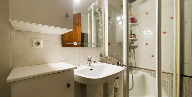 APPARTEMENT AVEC 4 CHAMBRES ET STOCKAGE INCLUS DANS UNE ZONE PIÉTONNE DANS LE QUARTIER DEVESA À GIRONA