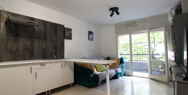 APPARTEMENT AVEC 4 CHAMBRES ET STOCKAGE INCLUS DANS UNE ZONE PIÉTONNE DANS LE QUARTIER DEVESA À GIRONA