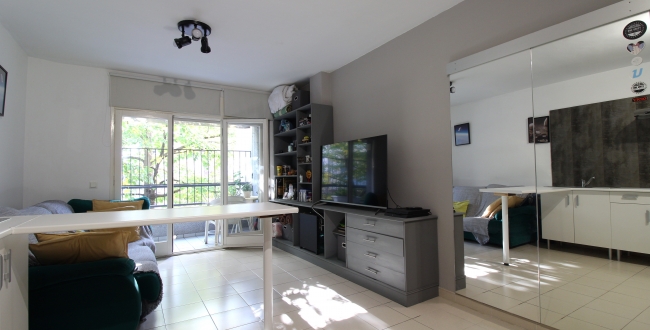 APPARTEMENT AVEC 4 CHAMBRES ET STOCKAGE INCLUS DANS UNE ZONE PIÉTONNE DANS LE QUARTIER DEVESA À GIRONA