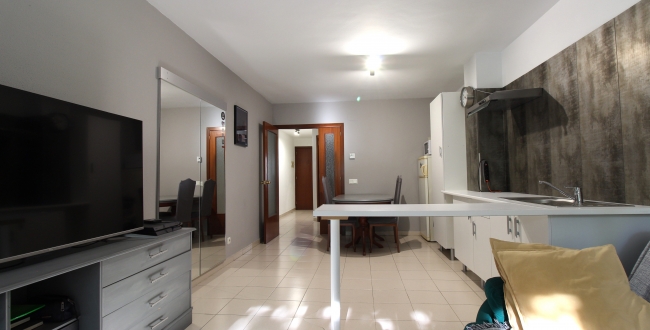 APPARTEMENT AVEC 4 CHAMBRES ET STOCKAGE INCLUS DANS UNE ZONE PIÉTONNE DANS LE QUARTIER DEVESA À GIRONA