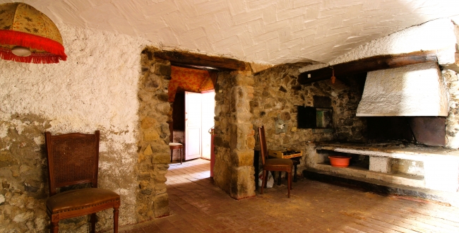 FANTÀSTICA MASIA DEL SEGLE XVI-XVIII PER REHABILITAR A LA CELLERA DE TER