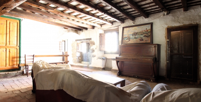 FANTÀSTICA MASIA DEL SEGLE XVI-XVIII PER REHABILITAR A LA CELLERA DE TER