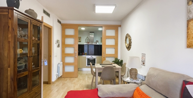 PIS DE 3 HABITACIONS AMB TERRASSA DE 70M2 A SANTA EUGÈNIA - GIRONA