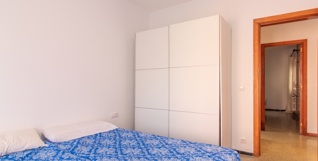 PIS AMB 4 HABITACIONS DOBLES I MENJADOR AMPLI AMB LLAR DE FOC A ST. NARCIS - GIRONA