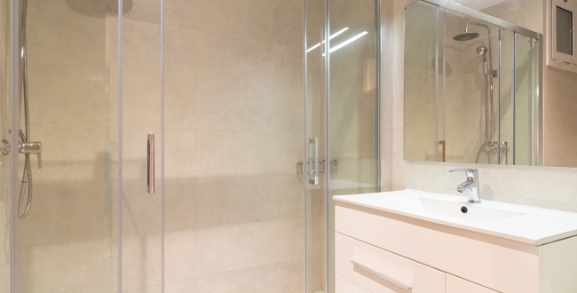 PIS AMB 4 HABITACIONS DOBLES I MENJADOR AMPLI AMB LLAR DE FOC A ST. NARCIS - GIRONA