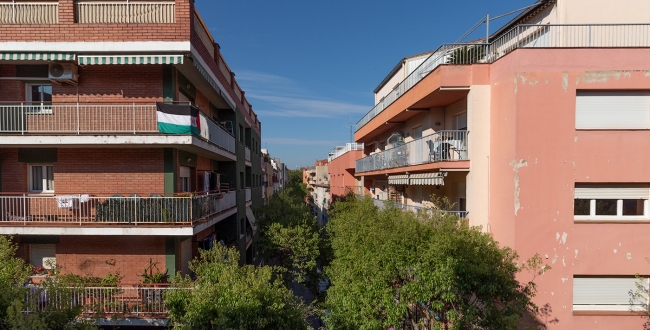 PIS AMB 4 HABITACIONS DOBLES I MENJADOR AMPLI AMB LLAR DE FOC A ST. NARCIS - GIRONA