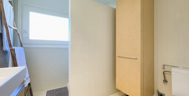 CASA UNIFAMILIAR D'OBRA VISTA REFORMADA AMB PISCINA