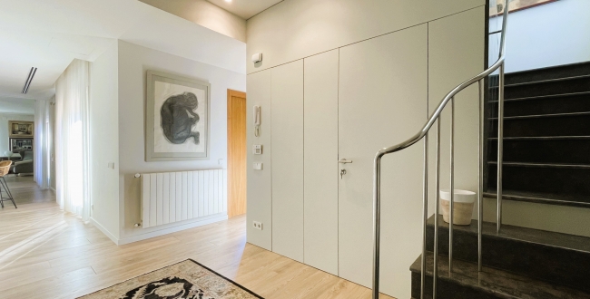 CASA UNIFAMILIAR D'OBRA VISTA REFORMADA AMB PISCINA