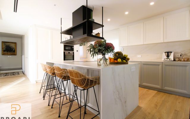 CASA UNIFAMILIAR D'OBRA VISTA REFORMADA AMB PISCINA