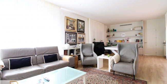 CASA UNIFAMILIAR D'OBRA VISTA REFORMADA AMB PISCINA