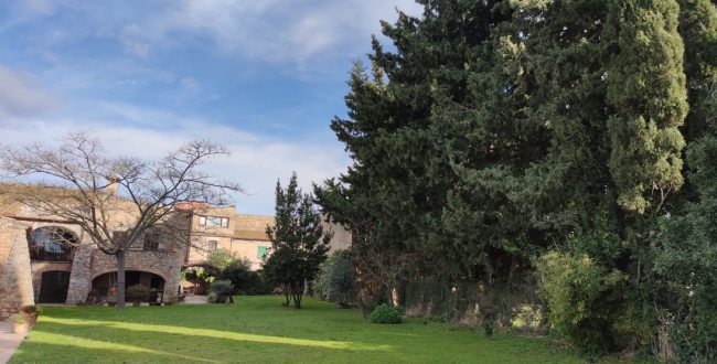 MASIA ORIGINÀRIA DEL SEGLE XIV - XV EN PERFECTE ESTAT DE CONSERVACIÓ A VILADAMAT