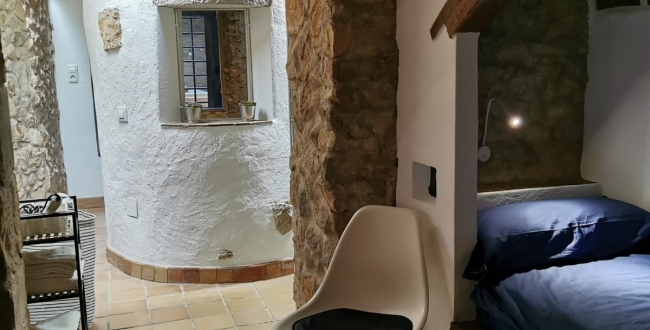 MASIA ORIGINÀRIA DEL SEGLE XIV - XV EN PERFECTE ESTAT DE CONSERVACIÓ A VILADAMAT