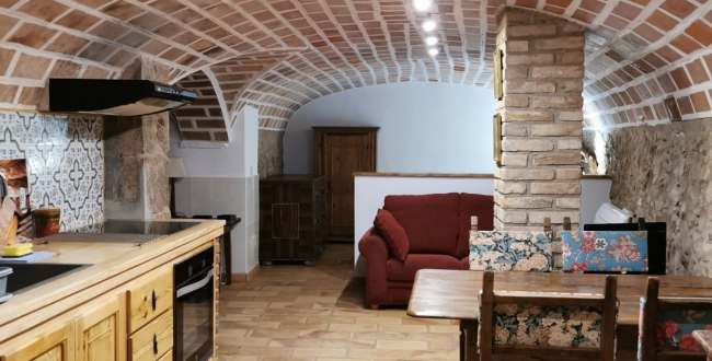 MASIA ORIGINÀRIA DEL SEGLE XIV - XV EN PERFECTE ESTAT DE CONSERVACIÓ A VILADAMAT