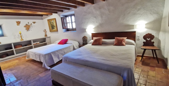 MASIA ORIGINÀRIA DEL SEGLE XIV - XV EN PERFECTE ESTAT DE CONSERVACIÓ A VILADAMAT