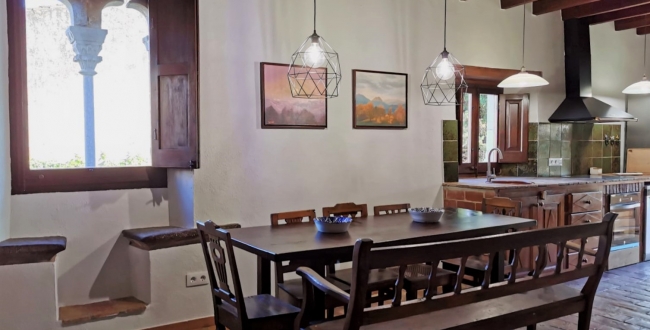 MASIA ORIGINÀRIA DEL SEGLE XIV - XV EN PERFECTE ESTAT DE CONSERVACIÓ A VILADAMAT