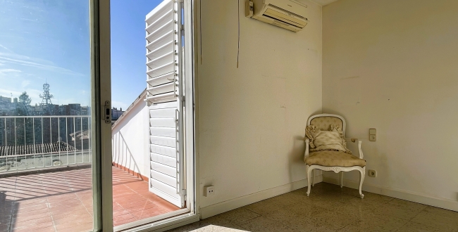 ÀTIC DE GRANS DIMENSIONS I AMB TERRASSES A L'EIXAMPLE NORD GIRONA