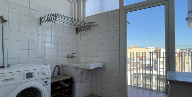 ÀTIC DE GRANS DIMENSIONS I AMB TERRASSES A L'EIXAMPLE NORD GIRONA