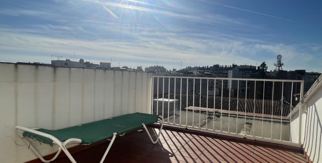 ÀTIC DE GRANS DIMENSIONS I AMB TERRASSES A L'EIXAMPLE NORD GIRONA