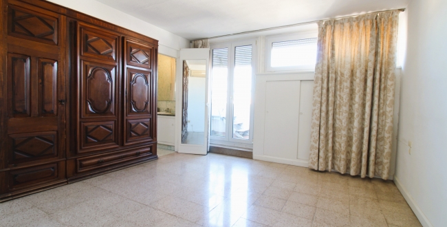 ÀTIC DE GRANS DIMENSIONS I AMB TERRASSES A L'EIXAMPLE NORD GIRONA