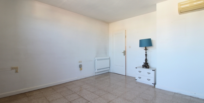 ÀTIC DE GRANS DIMENSIONS I AMB TERRASSES A L'EIXAMPLE NORD GIRONA