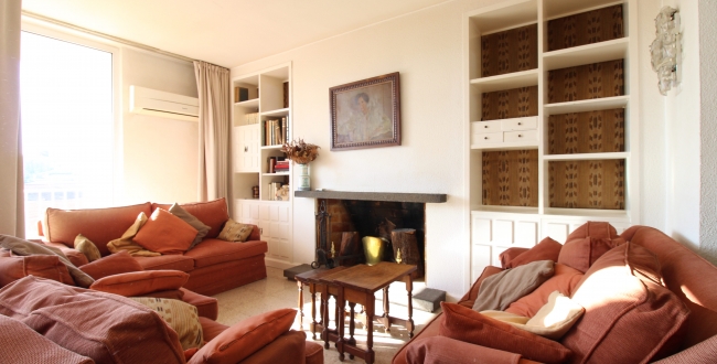 ÀTIC DE GRANS DIMENSIONS I AMB TERRASSES A L'EIXAMPLE NORD GIRONA