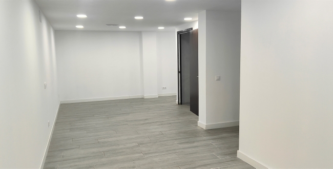 LOCAL COMERCIAL REFORMAT EN VENDA A ST. NARCIS - GIRONA