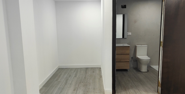 LOCAL COMERCIAL REFORMAT EN VENDA A ST. NARCIS - GIRONA