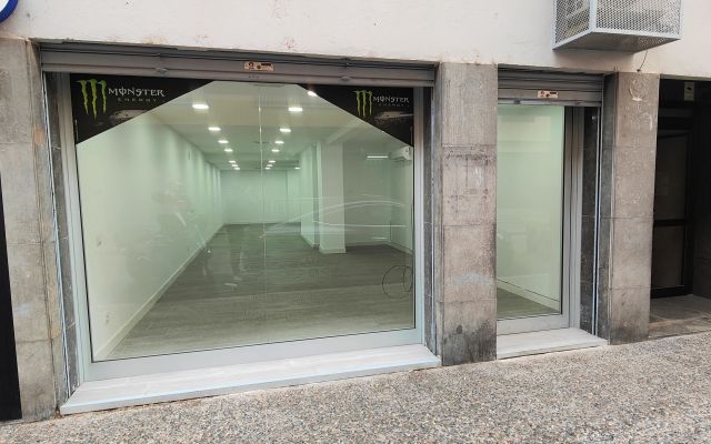 LOCAL COMERCIAL REFORMAT EN VENDA A ST. NARCIS - GIRONA