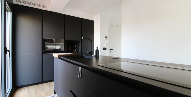 ÀTIC REFORMAT D'1 HABITACIÓ I TERRASSA A L'EIXAMPLE NORD DE GIRONA - LLOGUER DE TEMPORADA