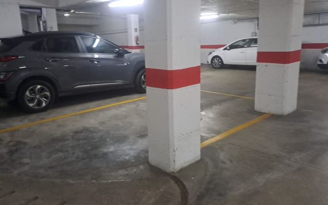 LLOGUER PLAÇA D'APARCAMENT PER A COTXE GRAN (COTXE I MOTO) VOLTANTS ESTACIÓ AVE GIRONA