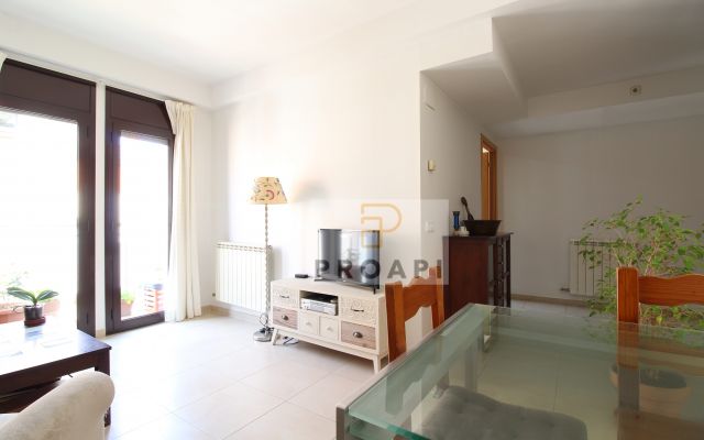 DÚPLEX 3 HABITACIONS EIXAMPLE SUD GIRONA