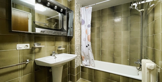 PIS ESPAIÒS DE 4 HABITACIONS AMB PQ I TRASTER A GIRONA