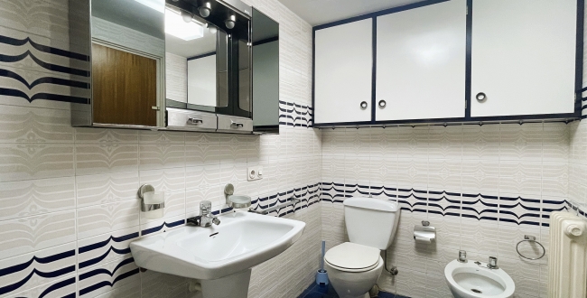 PIS ESPAIÒS DE 4 HABITACIONS AMB PQ I TRASTER A GIRONA