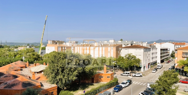 PIS DE 4 HABITACIONS REFORMAT AMB MOLT BONES VISTES A CAN GIBERT DEL PLÀ