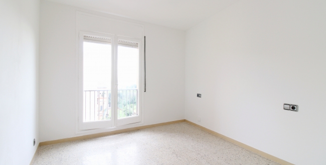 PIS  LLUMINÓS DE 3 HABITACIONS DOBLES A CELRÀ