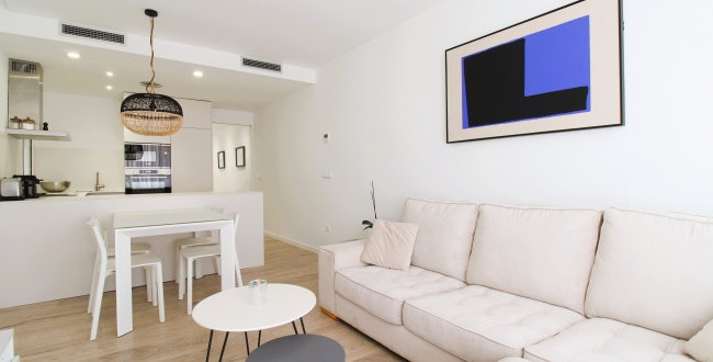 MAGNÍFIC PIS DE 3 HABITACIONS I 2 BANYS REFORMAT I MOBLAT AMB MATERIALS DE QUALITAT A L'EIXAMPLE NORD DE GIRONA