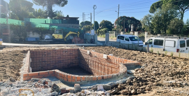 CASA D’OBRA NOVA A SILS AMB JARDÍ I PISCINA