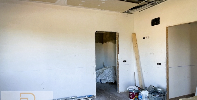 CASA D’OBRA NOVA A SILS AMB JARDÍ I PISCINA