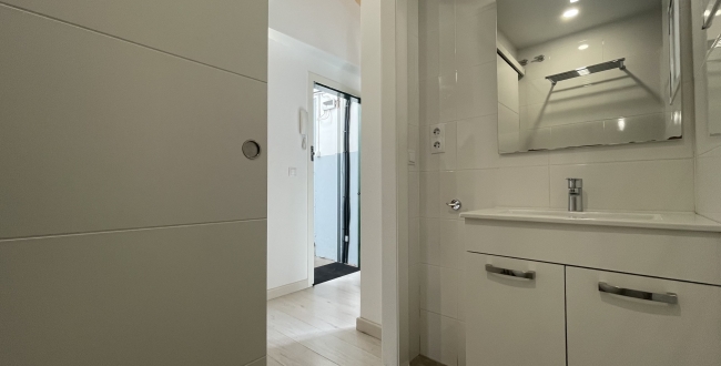 PIS REFORMAT DE 2 HABITACIONS AMB LLICÈNCIA TURÍSTICA A GIRONA