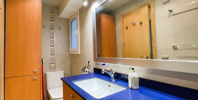 PIS REFORMAT DE 2 HABITACIONS A PRIMERA LÍNIA DE MAR - PALAMÓS