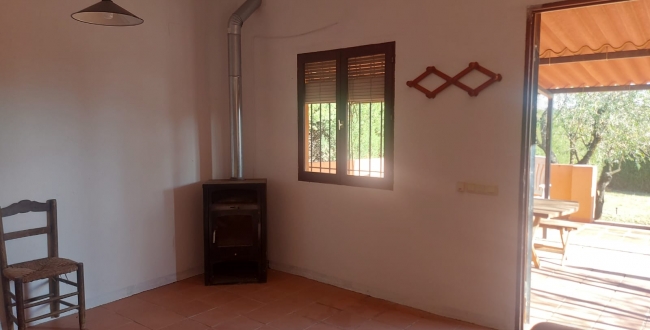 FINCA RÚSTICA AMB CASETA IDEAL COM A ZONA D'ESBARJO A CRUÏLLES