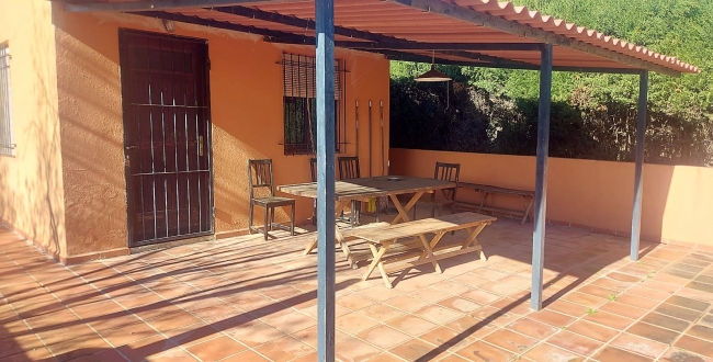 FINCA RÚSTICA AMB CASETA IDEAL COM A ZONA D'ESBARJO A CRUÏLLES